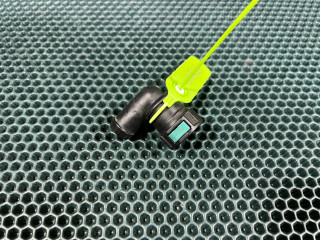 патрубок (трубопровод, шланг) Jaguar XE 1 поколение 2018, АКПП, седан, PA66GF30, F5ALD