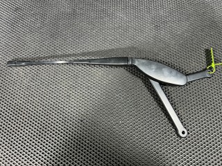 щеткодержатель (поводок стеклоочистителя, дворник) Mercedes-Benz GLC-Класс X253 [рестайлинг] 2019, 2.0 л., бензин, АКПП, внедорожник 5 дв., A2058240119, A2538200244