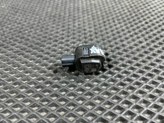 датчик удара Chevrolet Trax 2 поколение 2024, 1.2 л., бензин, АКПП, внедорожник 5 дв., передний привод, 13544409