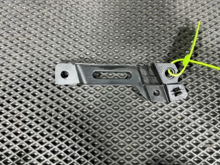 крепление ( кронштейн ) крыла Land Rover Range Rover Sport 2 поколение 2016, 5.0 л., 508PN, бензин, АКПП, внедорожник 5 дв., CPLA16290AC, LR033051, LR124567