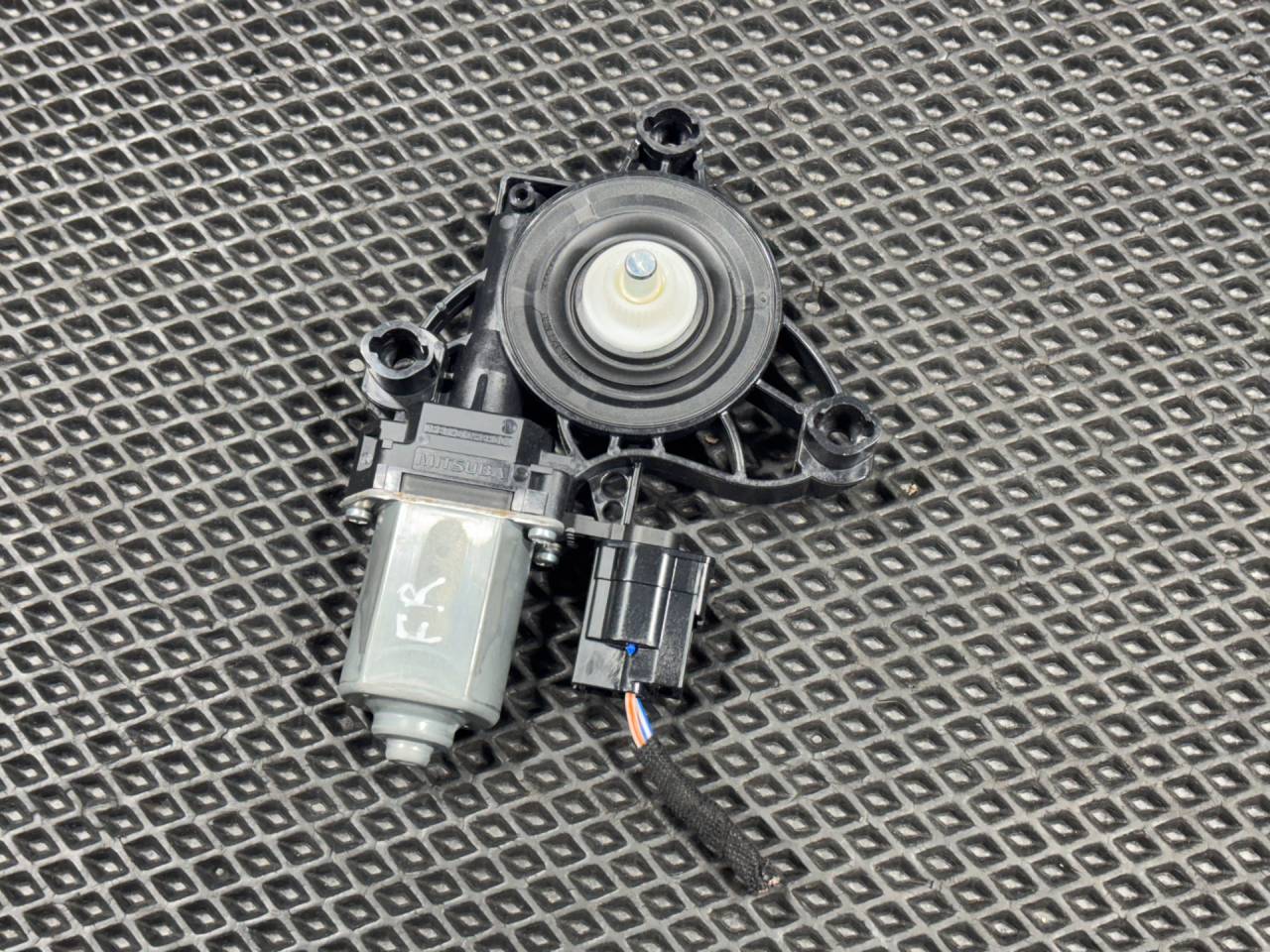 моторчик стеклоподъемника передний правый Ford Bronco Sport 1 поколение 2021, 1.5 л., бензин, АКПП, внедорожник 5 дв., WR18029, M1PZ9923394B - фото №1