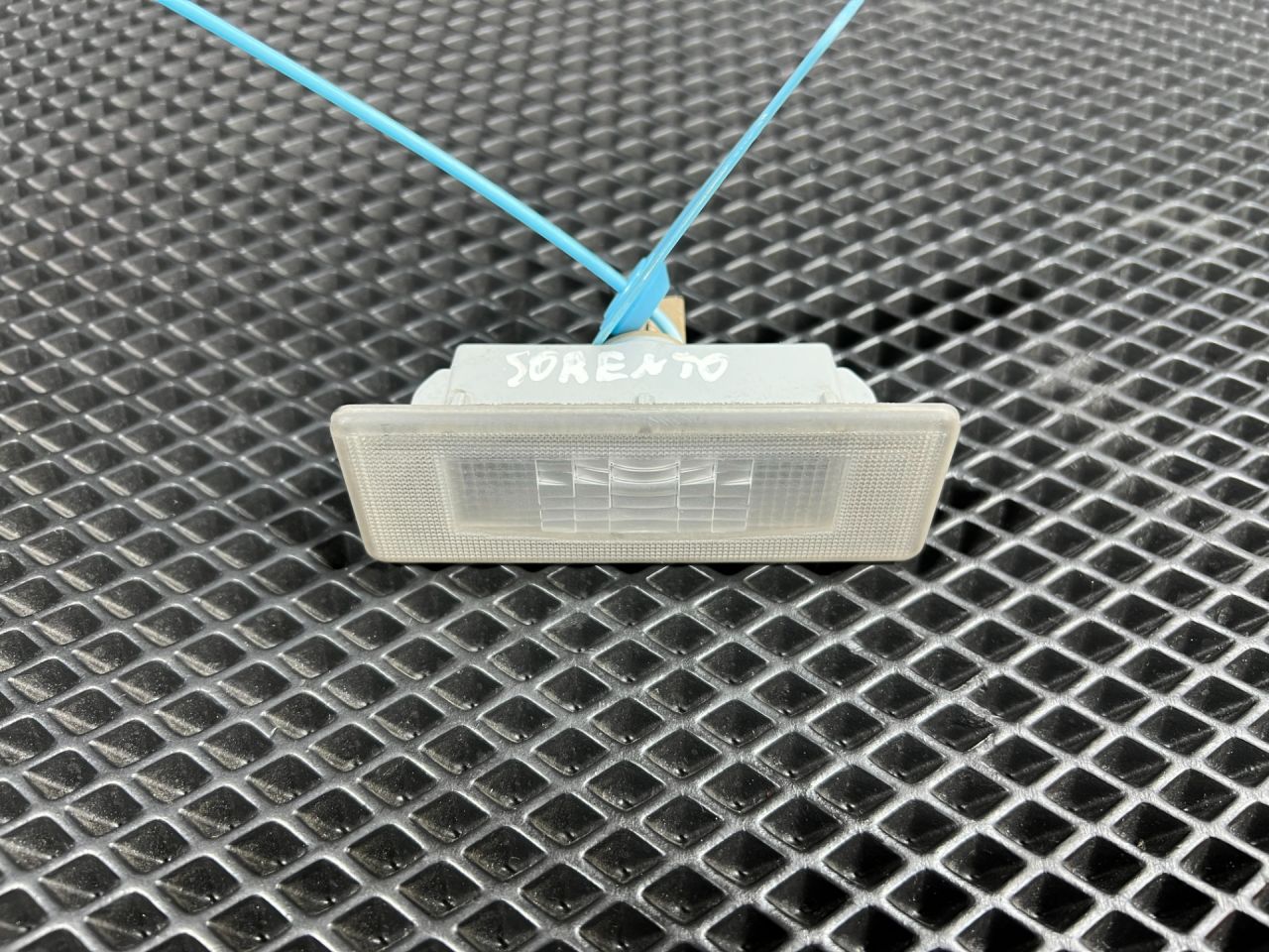 фонарь салона (плафон) Kia Sorento 4 поколение 2023, 2.5 л., бензин, АКПП, внедорожник 5 дв., передний привод, 92620C5100 - фото №1