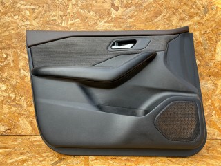 обшивка двери передняя левая Nissan Rogue T33 2023, 1.5 л., KR15, бензин, АКПП, внедорожник 5 дв., передний привод, 809776RA001
