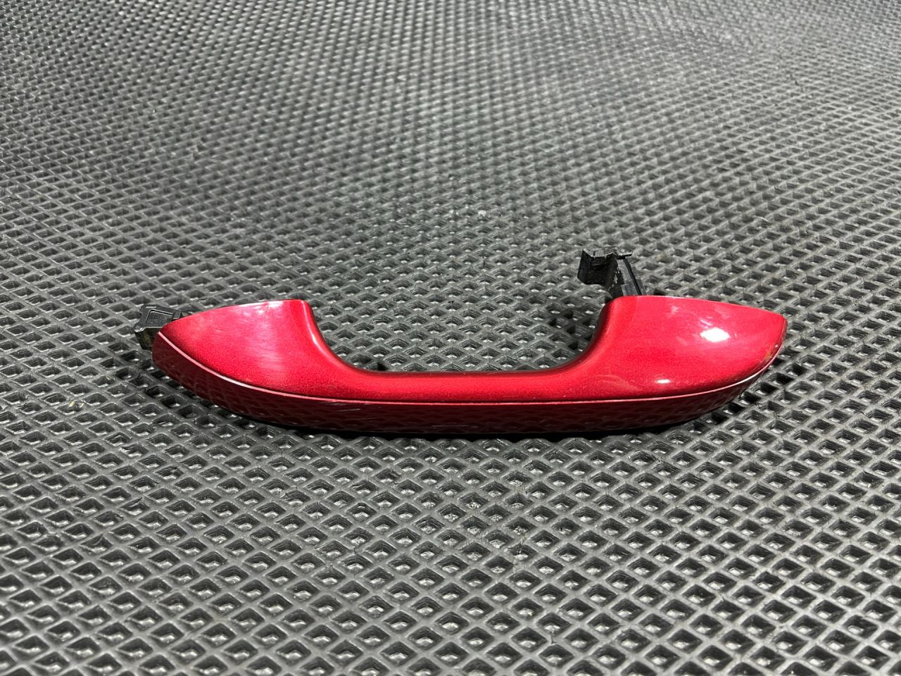 ручка наружная задняя левая Kia Sorento 4 поколение 2023, 2.0 л., G4KA, бензин, АКПП, внедорожник 5 дв., передний привод, 83651S9000 - фото №1