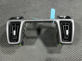 дефлектор обдува салона Kia Sorento 4 поколение 2023, 2.0 л., G4KA, бензин, АКПП, внедорожник 5 дв., передний привод, 84740-R5000