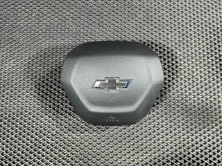 подушка безопасности водителя Chevrolet Trax 2 поколение 2023, 1.2 л., бензин, АКПП, внедорожник 5 дв., 60008688