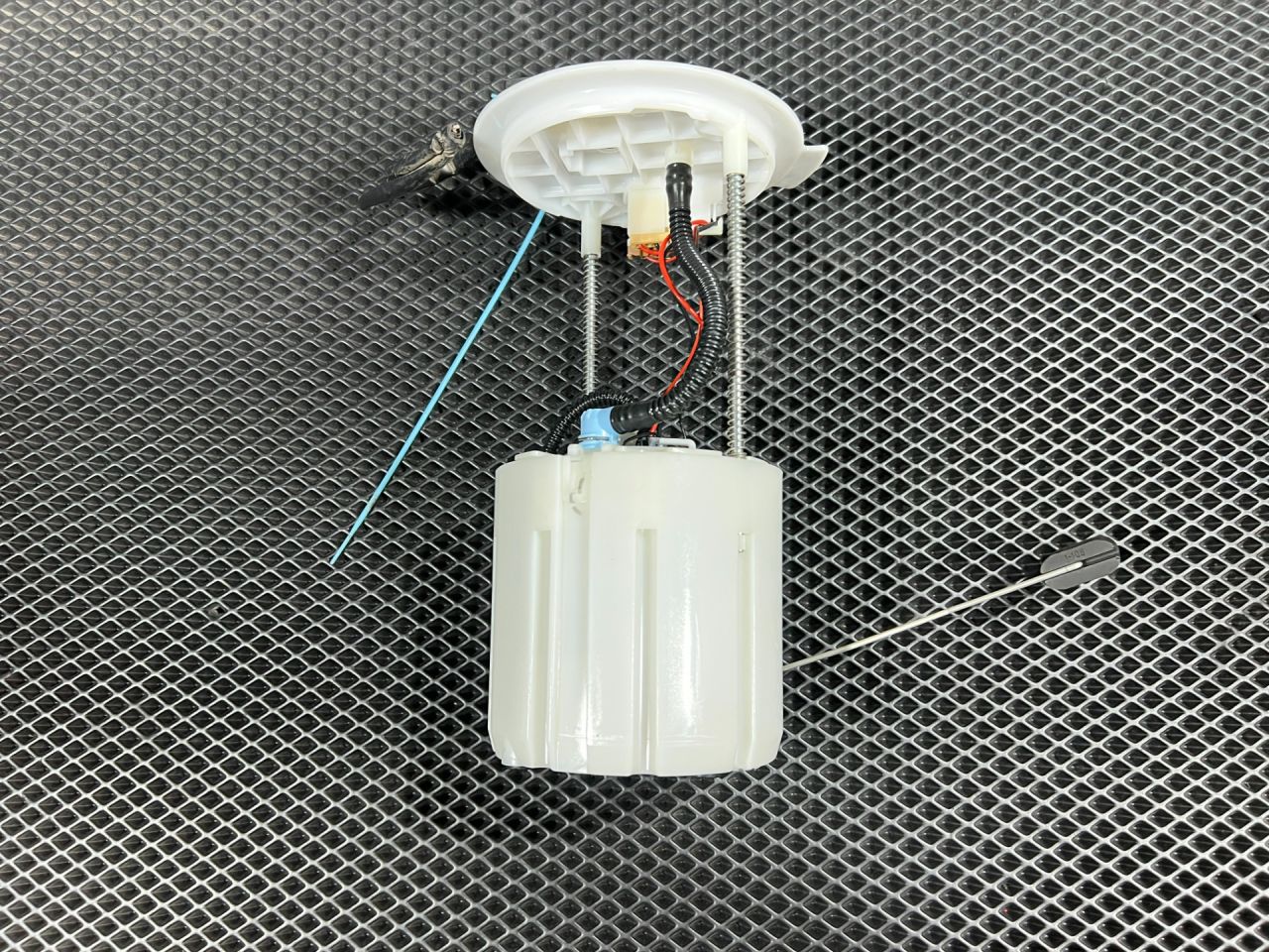 насос топливный Kia Sorento 4 поколение 2023, 2.0 л., G4KA, бензин, АКПП, внедорожник 5 дв., передний привод, 31110R5500 - фото №1