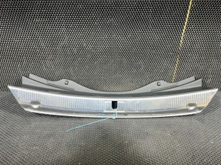 накладка внутренняя на заднюю панель кузова Audi S8 D4 2013, 4.0 л., CGTA, бензин, АКПП, седан, 4H0863471