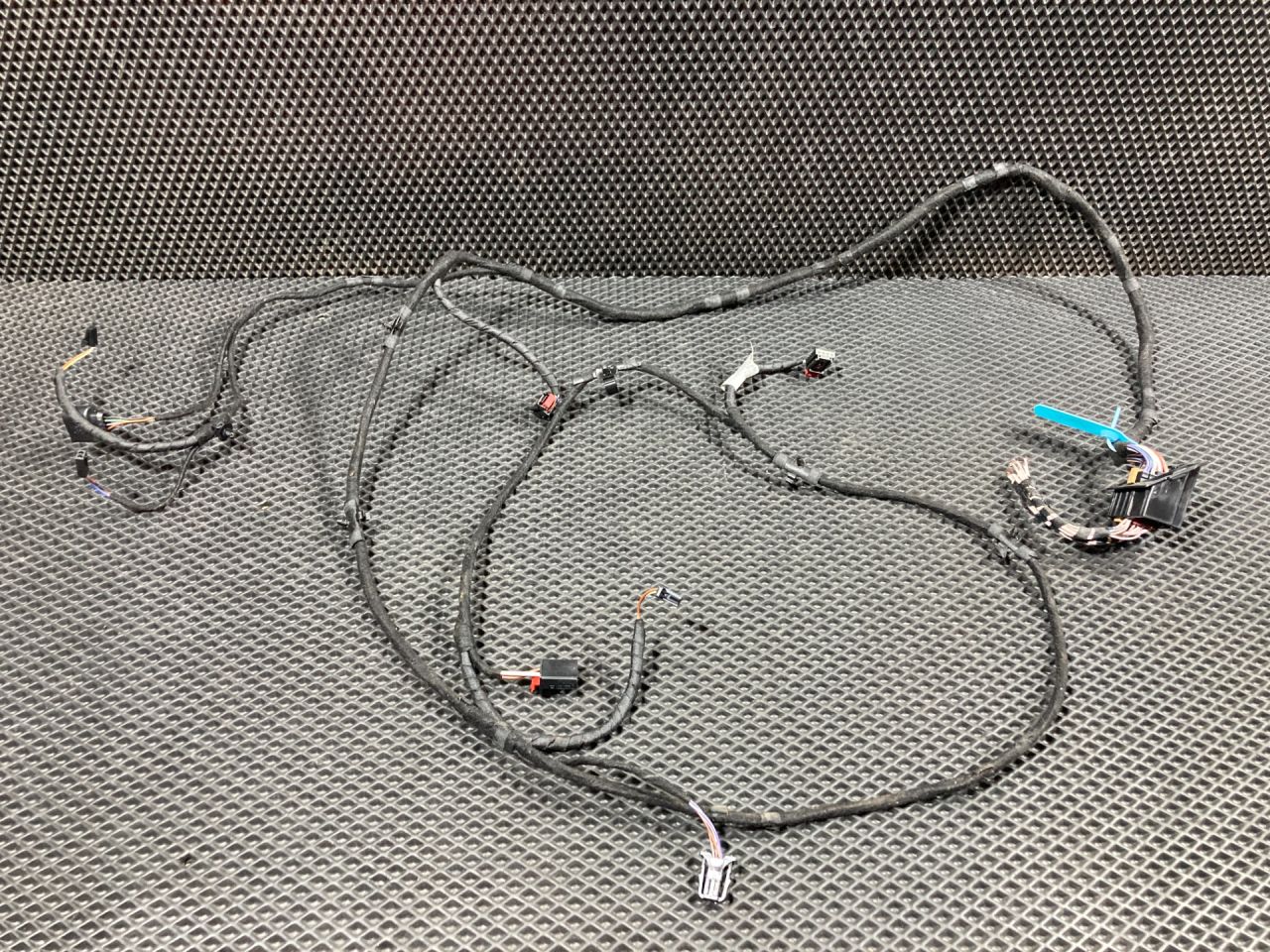 Проводка крышки багажника Volkswagen Taos 1 поколение 2021, 1.5 л., DNKA, бензин, АКПП, внедорожник 5 дв., 2GJ971147 - фото №1