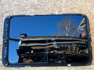 Стекло панорамной крыши Volkswagen Tiguan 2 поколение [рестайлинг] 2024, 2.0 л., DTEA, бензин, АКПП, внедорожник 5 дв., полный привод, 5NN877041N, 5NL817101D