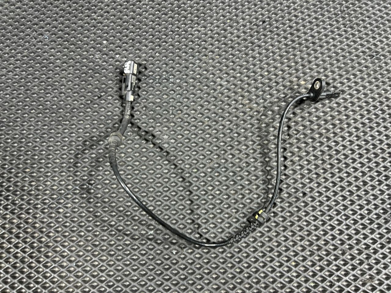 датчик ABS Chevrolet Trax 2 поколение 2023, 1.2 л., бензин, АКПП, внедорожник 5 дв., 60007523, 60009104 - фото №1