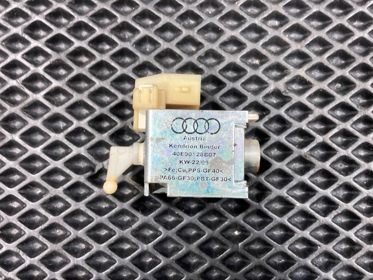 электромагнитный клапан Porsche Cayenne 955 2006, 4.5 л., M 48.00, бензин, АКПП, внедорожник 5 дв., 40E9052 - фото №1