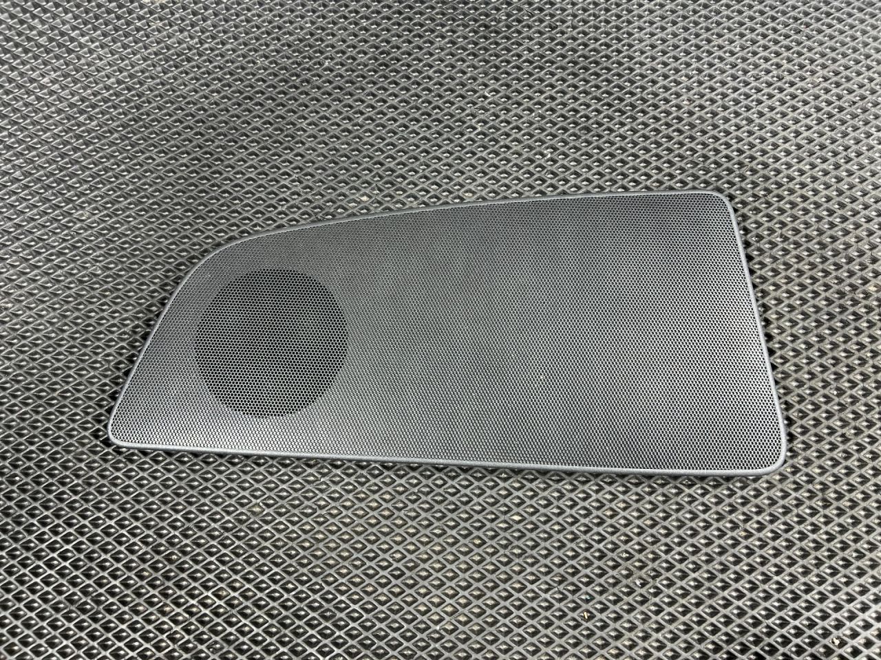 Накладка (сетка) динамика Audi S8 D4 2013, 4.0 л., CGTA, бензин, АКПП, седан, 4H0863488A - фото №1