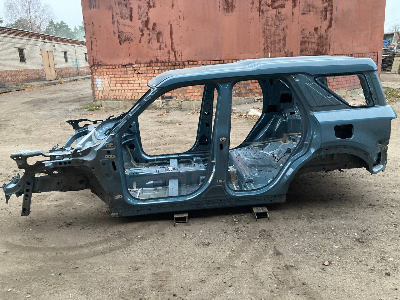 Стойка кузовная центральная левая Ford Bronco Sport 1 поколение 2020, 1.5 л., бензин, АКПП, внедорожник 5 дв. - фото №1