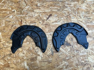 защитный кожух тормозного механизма Volkswagen Tiguan 2 поколение [рестайлинг] 2024, 2.0 л., DTEA, бензин, АКПП, внедорожник 5 дв., полный привод, 5Q0615311F, 5Q0615312F