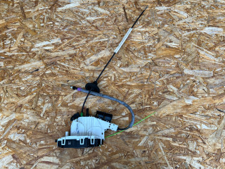 замок двери передней правой Mercedes-Benz E-Класс W212/S212/C207/A207 2011, 3.5 л., M 276.952, бензин, АКПП, A0997200435, A2077604540