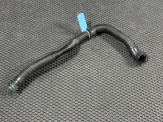 патрубок (трубопровод, шланг) Volkswagen Taos 1 поколение 2021, 1.5 л., DNKA, бензин, АКПП, внедорожник 5 дв., 05E131149