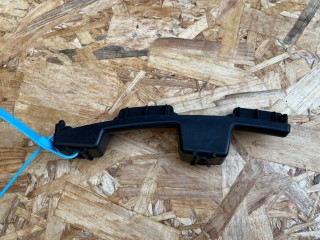 Крепление бампера заднего Audi A8 D4/4H [рестайлинг] 2013, 4.0 л., CEUA, бензин, АКПП, седан, 4H0807365A