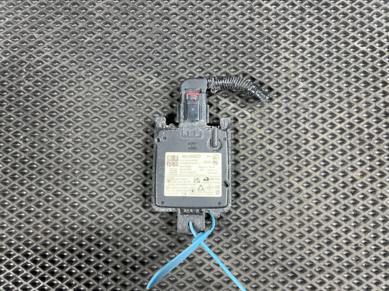 датчик мертвых (слепых) зон Chevrolet Trax 2 поколение 2024, 1.2 л., бензин, АКПП, внедорожник 5 дв., передний привод, 544772965, 86525600 - фото №1