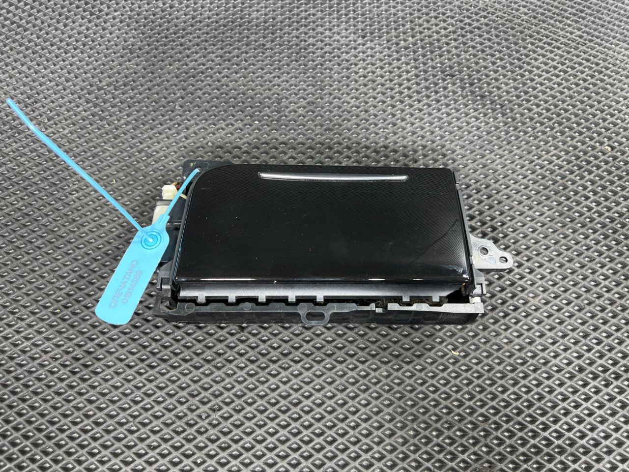 подстаканник Audi S8 D4 2013, 4.0 л., CGTA, бензин, АКПП, седан, 4H1858601A, 4H1858601B - фото №1