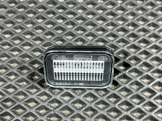 подсветка номера Ford Mustang Mach-E 1 поколение 2023, электро, внедорожник 5 дв., LJ8B13550AB