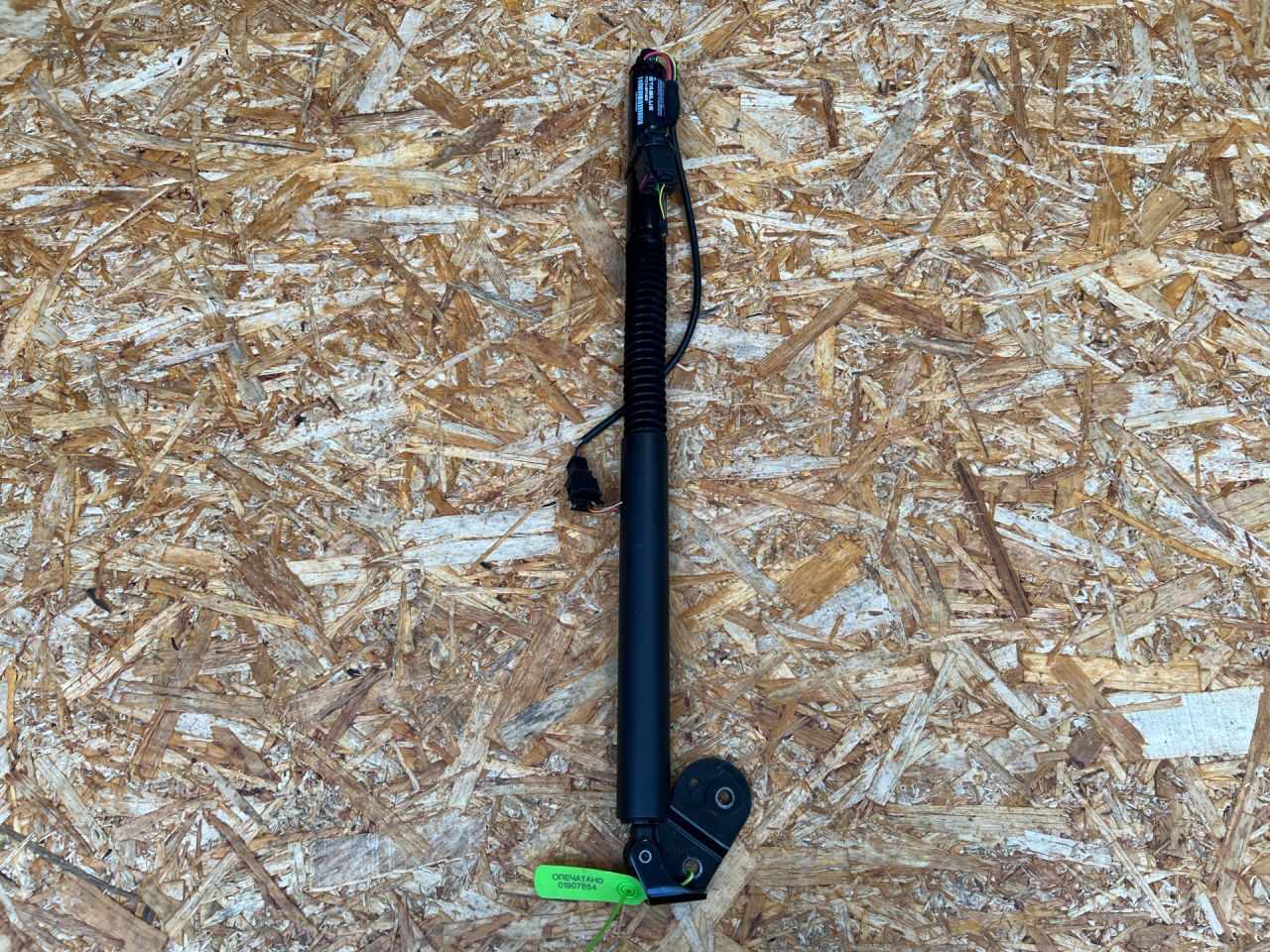 амортизатор крышки багажника (3-5 двери) Audi A7 4G 2012, 3.0 л., CGXB, бензин, АКПП, хетчбэк 5 дв., 4G8827852F - фото №1