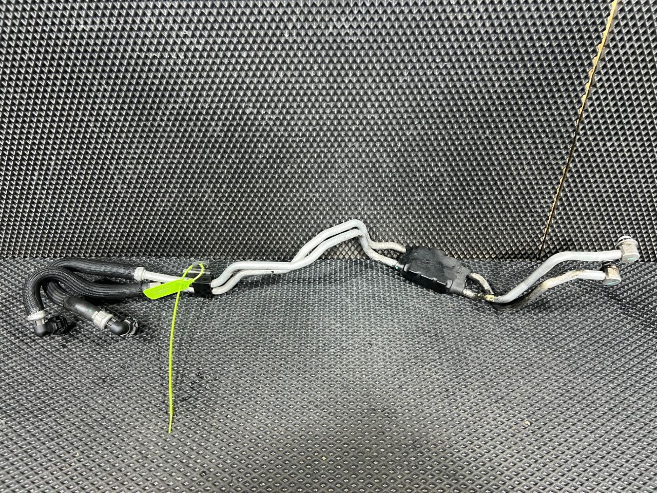 шланг (трубка) АКПП Jaguar XE 1 поколение X760 2016, 2.0 л., дизель, АКПП, седан, HX737R081AB, T2H45423, T2H15900 - фото №1