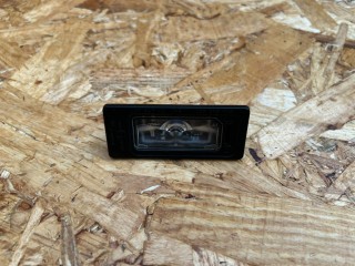 подсветка номера Volkswagen Tiguan 2 поколение [рестайлинг] 2024, 2.0 л., DTEA, бензин, АКПП, внедорожник 5 дв., полный привод, 5NA946021