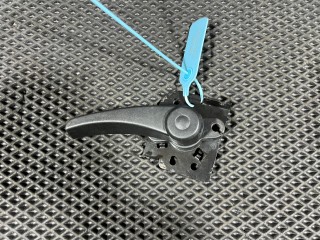 ручка открывания капота Porsche Macan GTS 1 поколение [2-й рестайлинг] 95B 2022, 2.9 л., DGR, бензин, АКПП, внедорожник 5 дв., 95B823661A, 95B823661