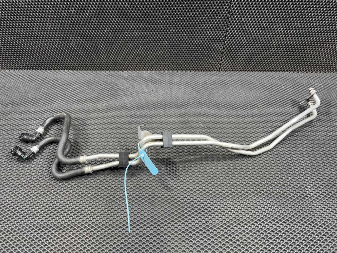 шланг (трубка) АКПП Land Rover Range Rover Sport 2 поколение 2013, 5.0 л., 508PS, бензин, АКПП, внедорожник 5 дв., CPLA7R081AA, LR035552 - фото №1