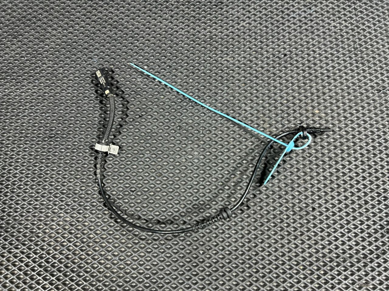 датчик ABS Chevrolet Trax 2 поколение 2023, 1.2 л., бензин, АКПП, внедорожник 5 дв., 60007523 - фото №1