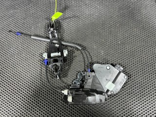 замок двери задней правой Jaguar F-Pace 1 поколение X761 2018, 3.0 л., AJ 126, бензин, АКПП, внедорожник 5 дв., BJ32224N02, T2H17437, HK8324994DC