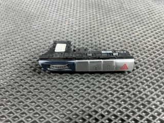 кнопка аварийной сигнализации Audi S8 D4 2013, 4.0 л., CGTA, бензин, АКПП, седан, 4H0820911B