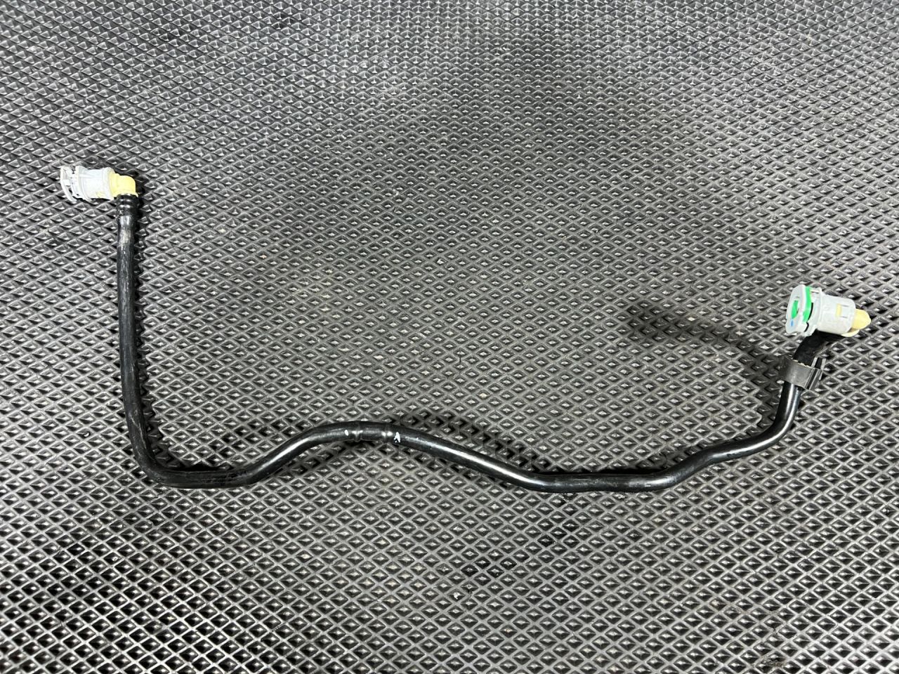 патрубок (трубопровод, шланг) Mercedes-Benz CLA-Класс C118 2021, 2.0 л., бензин, АКПП, седан, A2474703702 - фото №1