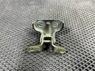 петля двери Chevrolet Trax 2 поколение 2024, 1.2 л., бензин, АКПП, внедорожник 5 дв., передний привод, 13501713