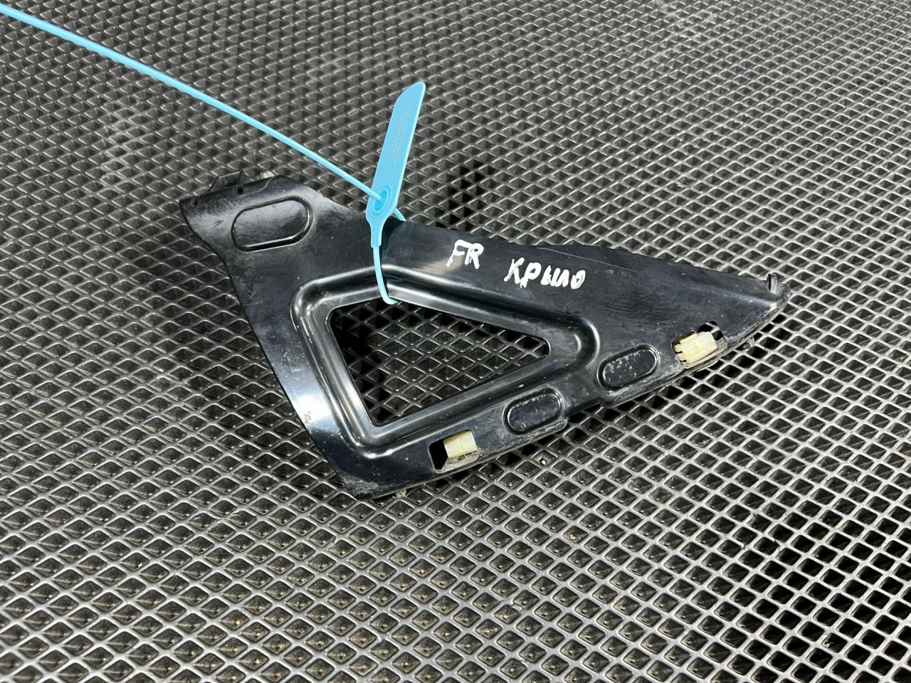 крепление ( кронштейн ) крыла BMW 7 серия G11/G12 2017, 3.0 л., B57 D30 A, дизель, АКПП, седан, 51117357202 - фото №1