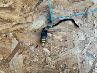 датчик температуры двигателя Volkswagen Tiguan 2 поколение [рестайлинг] 2024, 2.0 л., DTEA, бензин, АКПП, внедорожник 5 дв., полный привод, 06A919501A, 06A919501