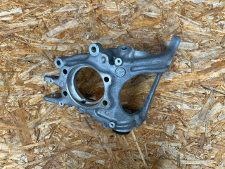 кулак задний правый Porsche Macan GTS 1 поколение [2-й рестайлинг] 95B 2022, 2.9 л., DGR, бензин, АКПП, внедорожник 5 дв., 8R0505436C