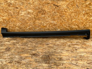 накладка на порог Chevrolet Trax 2 поколение 2023, 1.2 л., бензин, АКПП, внедорожник 5 дв., 42865649