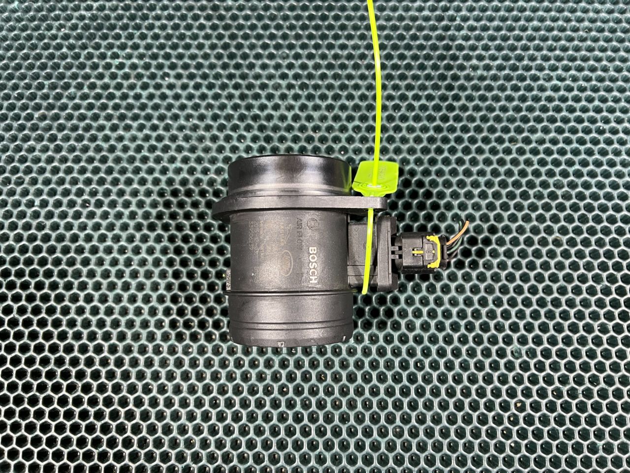 расходомер воздуха Jaguar XE 1 поколение X760 2017, 3.0 л., AJ 126, бензин, АКПП, седан, LR035726, CPLA12B579AA, 0280218286 - фото №1