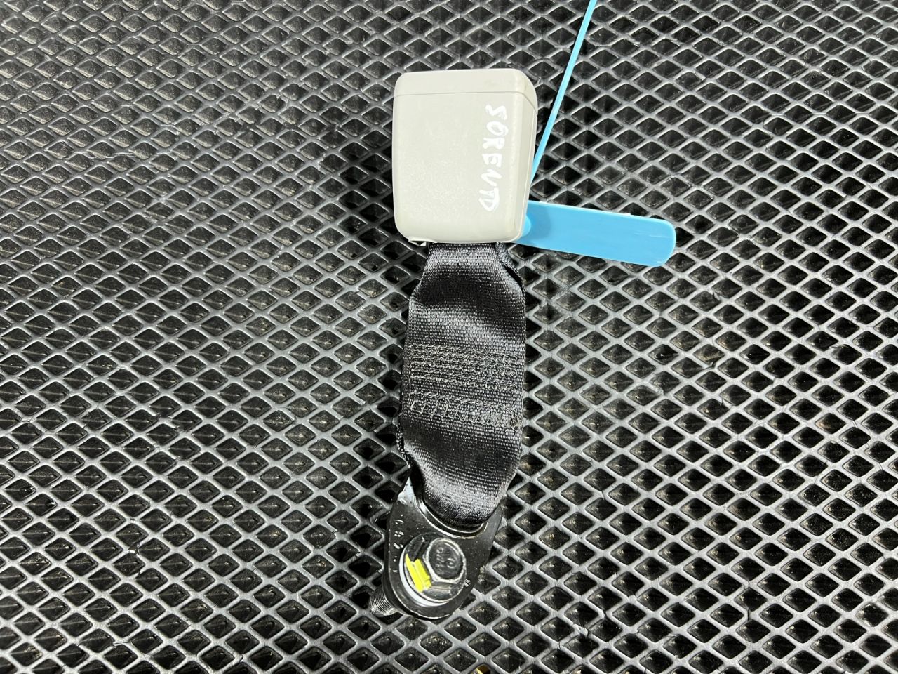 замок ремня безопасности Kia Sorento 4 поколение 2023, 2.5 л., бензин, АКПП, внедорожник 5 дв., передний привод, 89833R5500GYT - фото №1