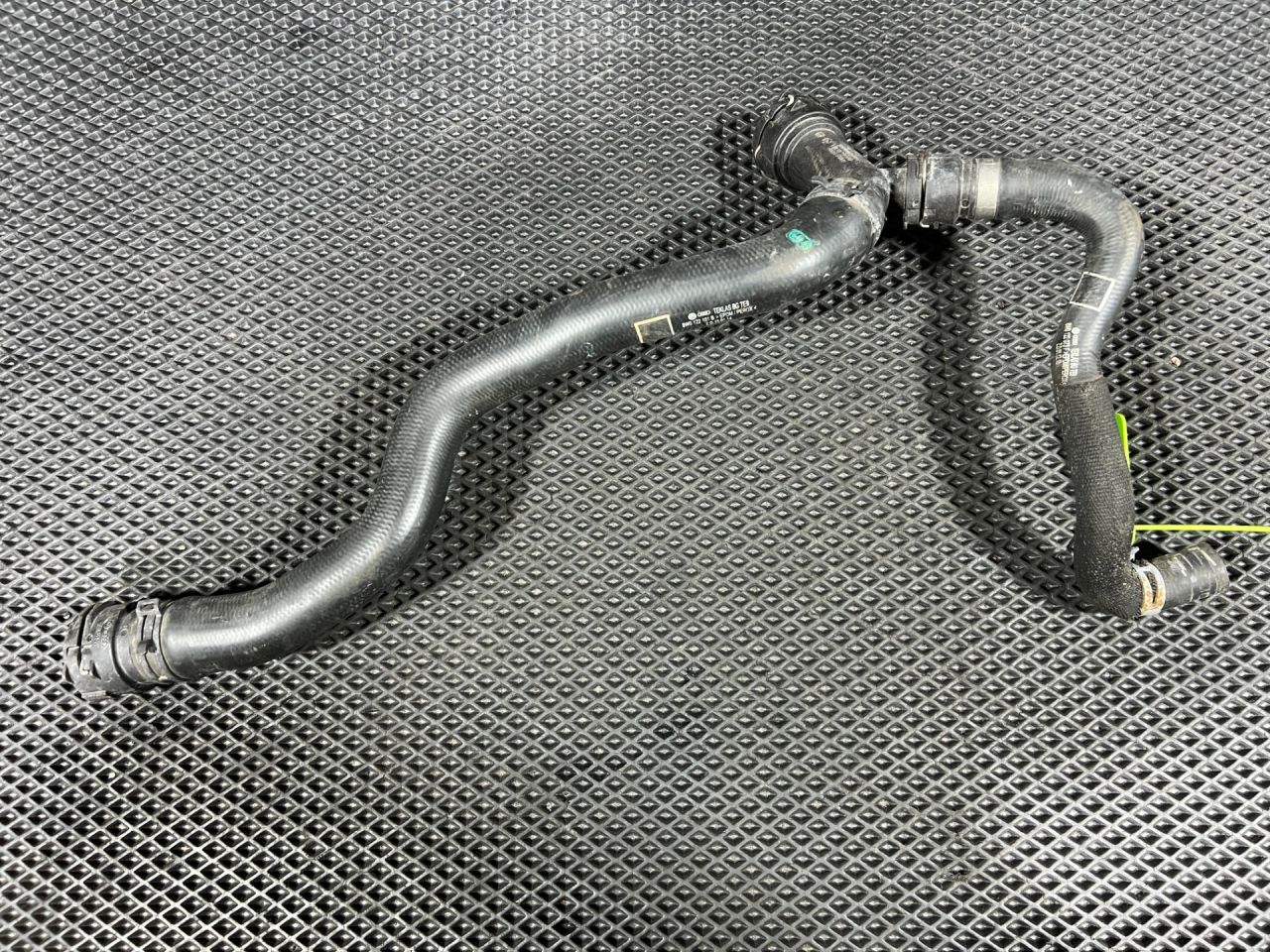 патрубок (трубопровод, шланг) Audi A4 B9 2015, 2.0 л., бензин, АКПП, седан, 8W0122073F, 8W0122101B, 8W0122293A - фото №1