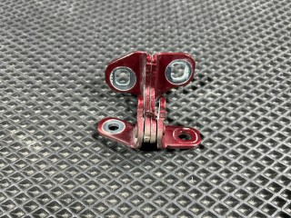 петля двери Chevrolet Trax 2 поколение 2023, 1.2 л., бензин, АКПП, внедорожник 5 дв., 13590932