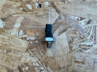 датчик давления масла Volkswagen Tiguan 2 поколение [рестайлинг] 2024, 2.0 л., DTEA, бензин, АКПП, внедорожник 5 дв., полный привод, 06L919081