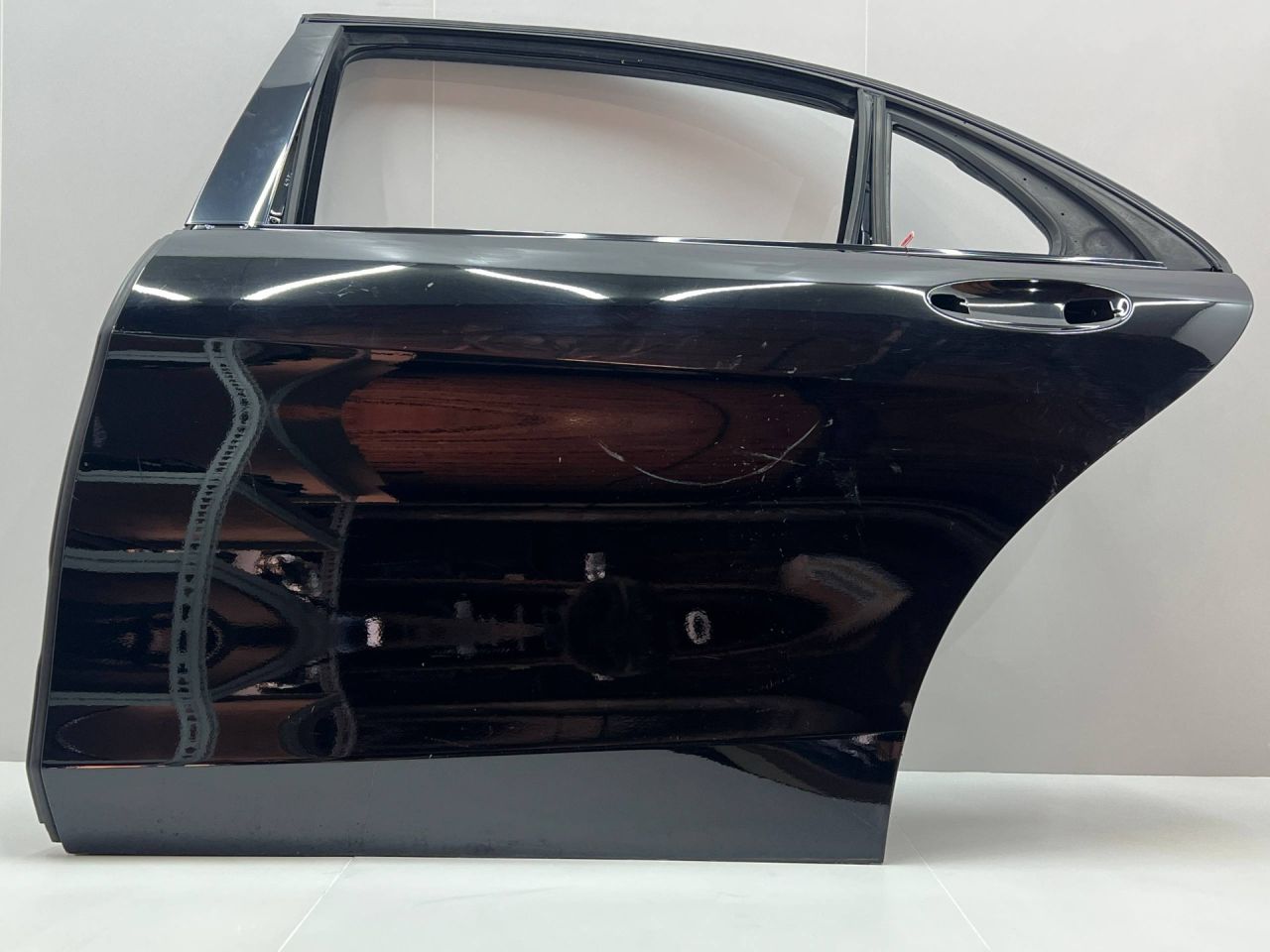 дверь задняя левая Mercedes-Benz S-Класс W222/C217/A217 2015, 4.7 л., M 278.928, бензин, АКПП, внедорожник 5 дв., A2227320110 - фото №1