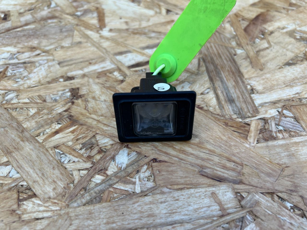 подсветка номера Mercedes-Benz M-Класс W166 2015, 4.7 л., M 278.928, бензин, АКПП, внедорожник 5 дв., A0009062903, 0999061504, 2049060046, 172906110 - фото №1