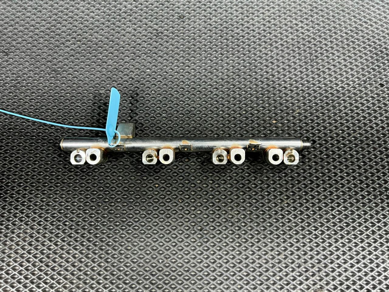 топливная рампа Kia Sorento 4 поколение 2023, 2.5 л., бензин, АКПП, внедорожник 5 дв., передний привод, 353402S200 - фото №1