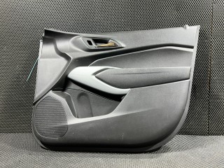 обшивка двери передняя правая Chevrolet Trax 2 поколение 2024, 1.2 л., LIH, бензин, АКПП, внедорожник 5 дв., передний привод, 84629910, 42851046, 42843272, 42851034, 42890422, 42914487