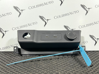 разъем AUX / USB Nissan Rogue T33 2022, 1.5 л., KR15, бензин, АКПП, внедорожник 5 дв., 969126RR0A, 969ZF6RR0A, 284H36RA1A