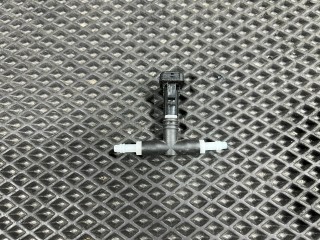 форсунка омывателя лобового стекла Chevrolet Trax 2 поколение 2024, 1.2 л., бензин, АКПП, внедорожник 5 дв., передний привод, 42734806